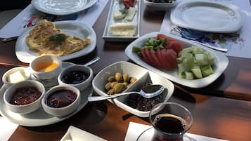Free daily local cuisine breakfast
