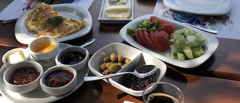 매일 현지식 무료 아침 식사 포함