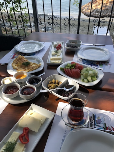 Yelkovan Zeytin Evi