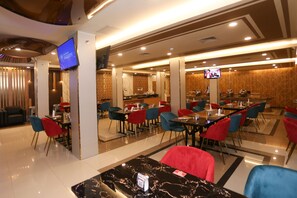 Daily buffet breakfast for a fee - Best Western Batang Garing (Palangkaraya)