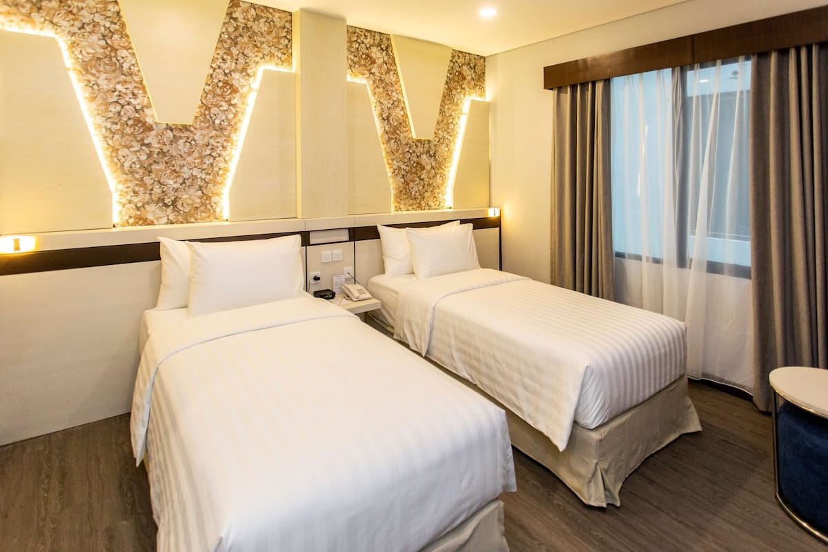 Phòng Deluxe, 2 giường đơn, không hút thuốc | Bộ đồ giường kháng dị ứng, két bảo mật tại phòng, bàn 