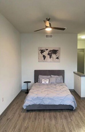 1 bedroom, WiFi, bed sheets