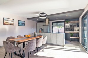 Dining - Relaxing Villa Philippo with Private Pool (Pula)