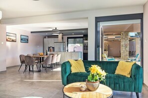 Interior - Relaxing Villa Philippo with Private Pool (Pula)
