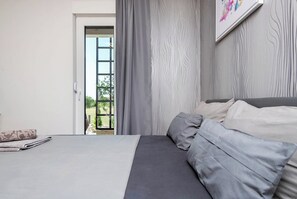 2 bedrooms, cots/infant beds, travel cot, free WiFi - Villa Lily - Private Pool, Lovely Garden (Galižana)