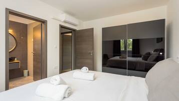 4 Schlafzimmer, Bügeleisen/Bügelbrett, Babybetten, Reisekinderbett