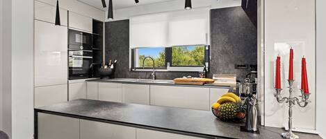 Fridge, microwave, oven, stovetop