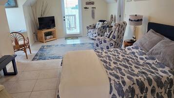 1 bedroom, iron/ironing board, free WiFi, bed sheets