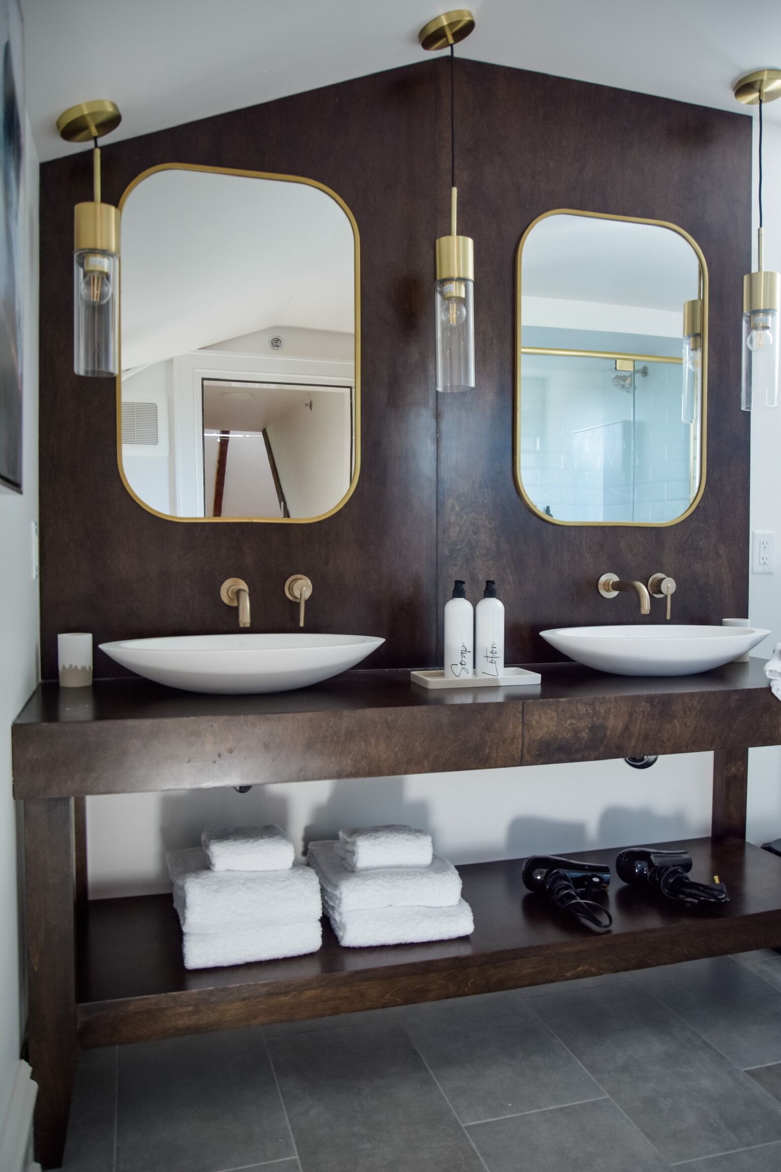 The Loft | Banheiro | Secador de cabelo, toalhas de banho