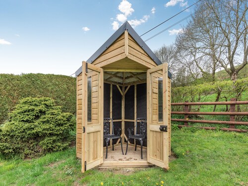 Lovely detached property in a rural location on the Welsh border.