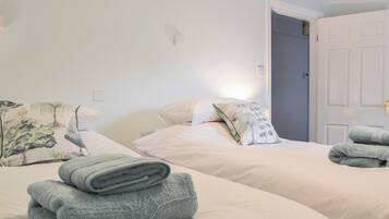 2 chambres, Wi-Fi gratuit, draps fournis