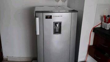 Standard Apartment | Private kitchen | Fridge, microwave, dishwasher, blender