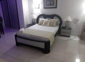 1 chambre, décoration personnalisée, ameublement personnalisé