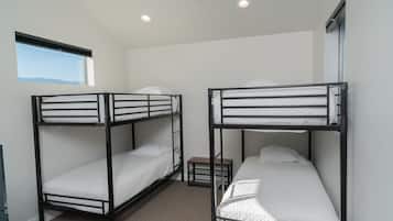 1 bedroom, iron/ironing board, WiFi