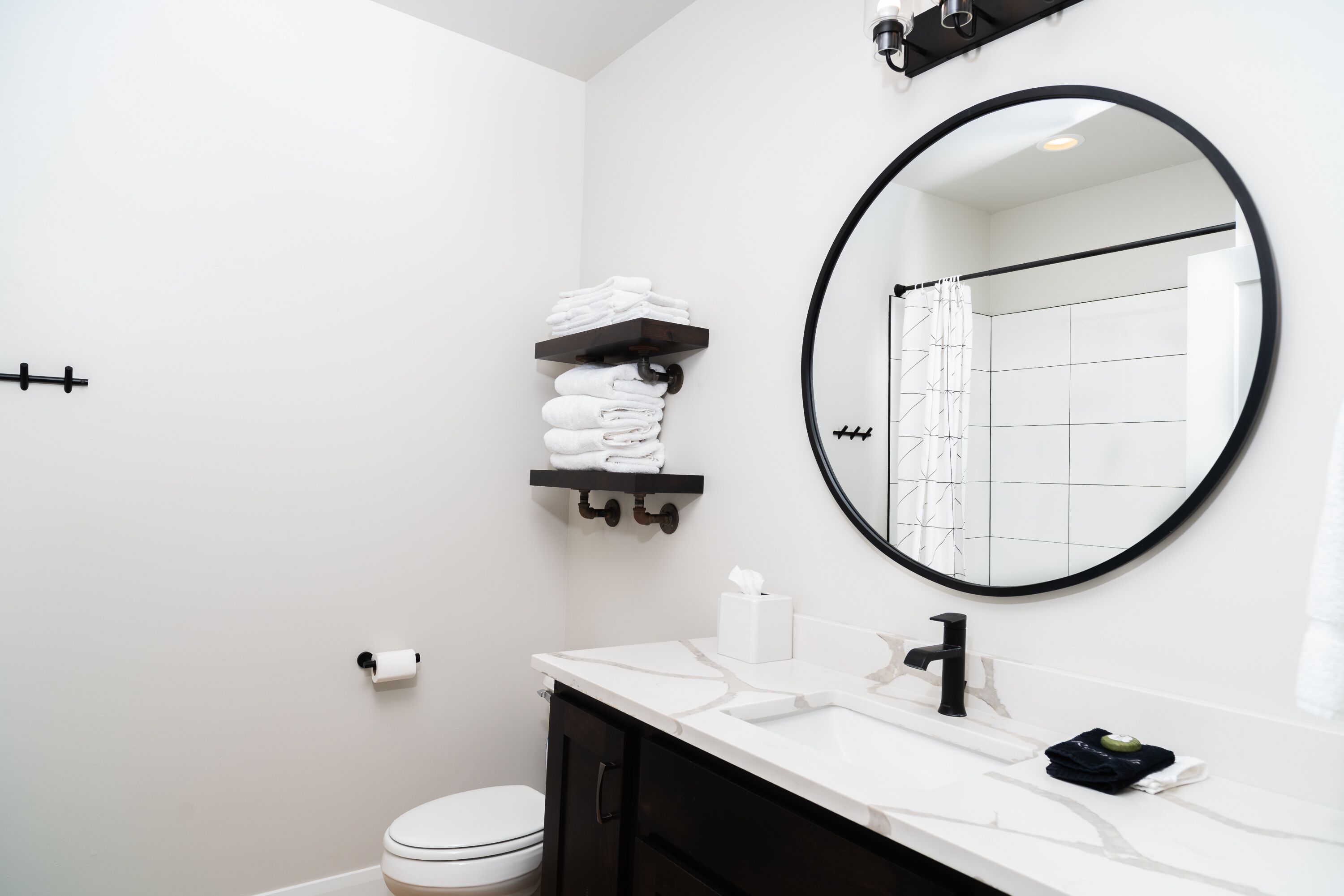 Jabón, shampoo, papel higiénico