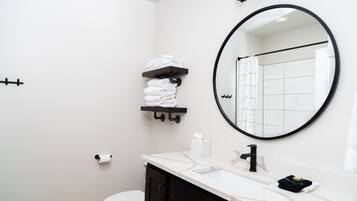 Jabón, shampoo, papel higiénico