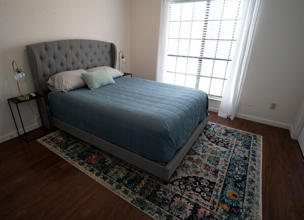 2 quartos, escrivaninha, Wi-Fi de cortesia, roupa de cama