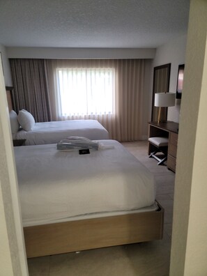 2 bedrooms, desk, iron/ironing board, free WiFi