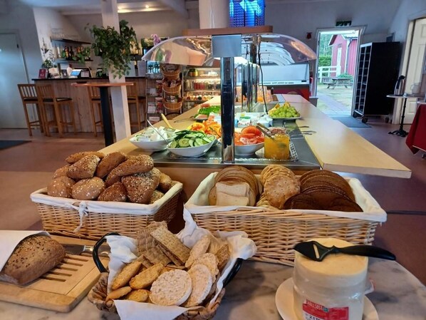 Desayuno continental incluido todos los días