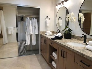 Hair dryer, towels - Palm Valley CC Full Club Access Golf & Cart, Tennis, Pickle Ball, Pool-Luxury 3 kings/3 full baths (Palm Desert)