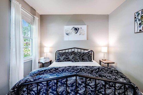 Relaxing Pool Retreat Near Wineries & Point Pelee