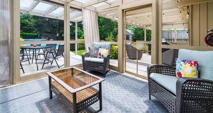 Relaxing Pool Retreat Near Wineries & Point Pelee