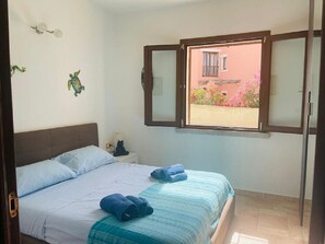 6 makuuhuonetta, silitysrauta/-lauta, ilmainen Wi-Fi