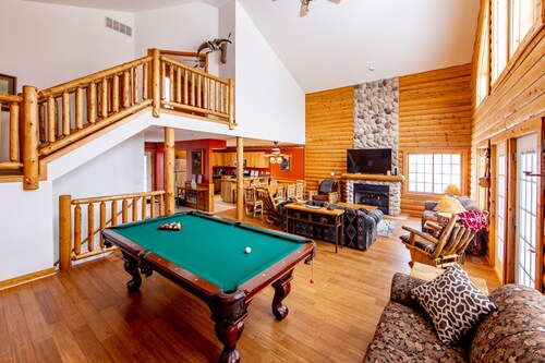 Starved Rock Cabin in the Woods ! Starved Rock State Park IL