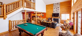 Starved Rock Cabin in the Woods ! Starved Rock State Park IL