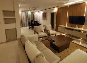Smart TV - Cocody "Palm Club" 2 Bedrooms appartement (Abidjan)