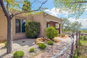 Property grounds - A Condo With All The Comforts Plus Extras at Fort Marcy (Santa Fe)