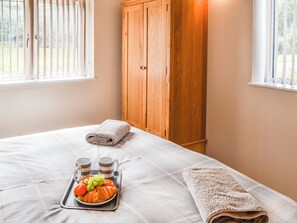 1 bedroom, free WiFi, bed sheets - 1 bedroom accommodation in Cawston (Cawston)