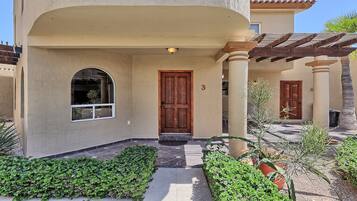 Entrada de la propiedad