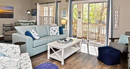 Upscale Beach Retreat w Pool