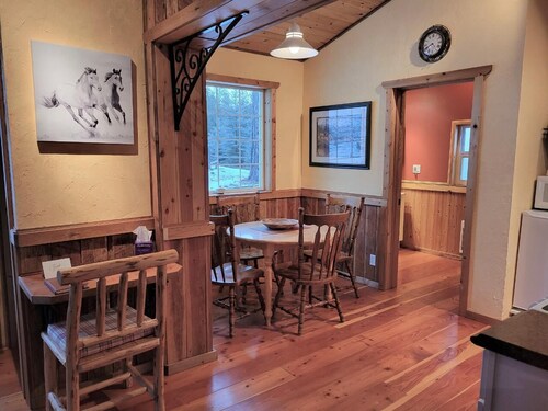 Cozy, private, ranch cabin in the beautiful East Kootenay's