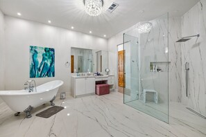 Badewanne, Bidet, Shampoo