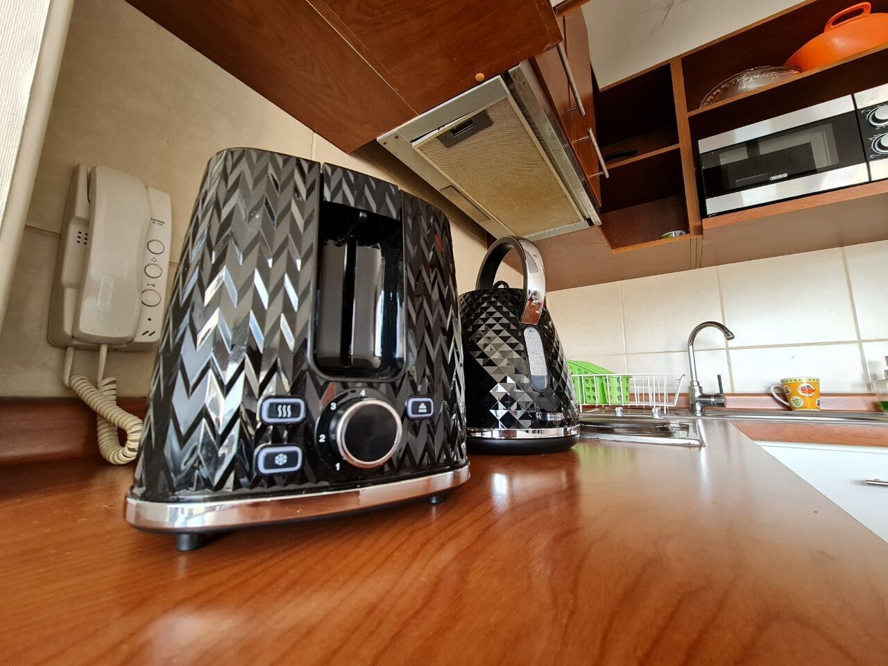 Microwave, oven, coffee/tea maker, electric kettle