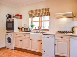 Dishwasher, cookware/dishes/utensils