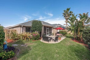 Property grounds - Luxurious BeachHouse Pickeball+HeatedPool (Miramar Beach)