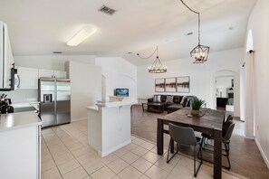 Interior - Private Pool & Spa Only 8 mi to Disney! Gated Community (Kissimmee)