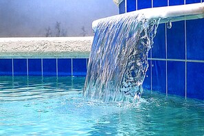 Outdoor pool, a heated pool - Private Pool & Spa Only 8 mi to Disney! Gated Community (Kissimmee)