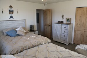 2 chambres, lit parapluie, Wi-Fi gratuit, draps fournis