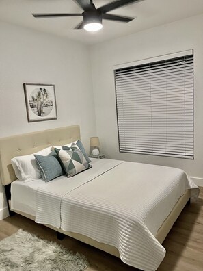2 bedrooms, desk, iron/ironing board, WiFi