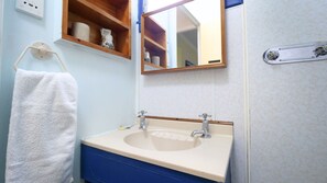 Family Room | Bathroom