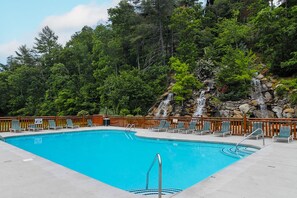 Piscina coperta, piscina all'aperto