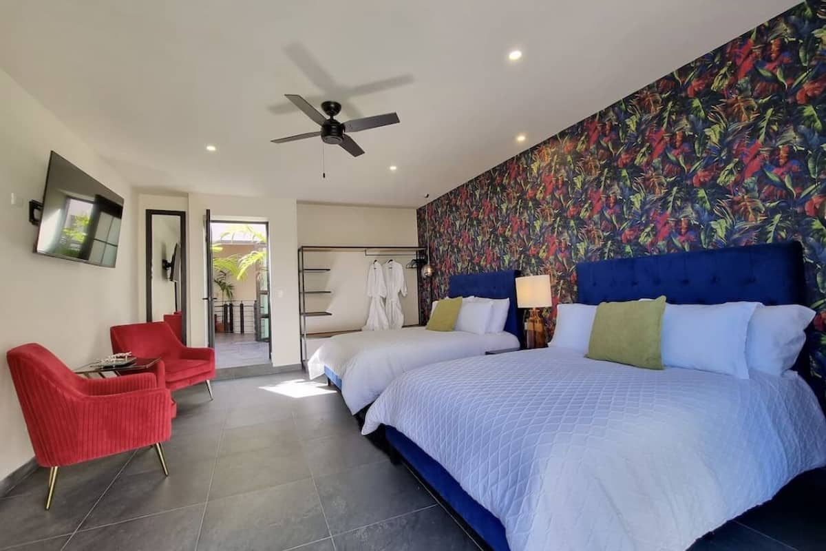 Design Double Room | Premium bedding, down duvets, desk, laptop workspace