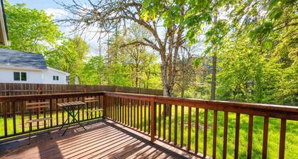 Quiet Riverfront Home! 5 Mins from Dorena Lake!