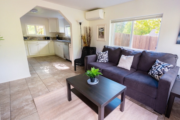 Smart TV, stereo - Quiet Riverfront Home! 5 Mins from Dorena Lake! (Dorena)