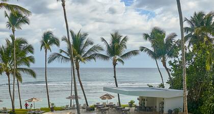 Caribbean Sunrise View Beachfront Apartment