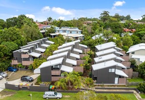 Exterior - RAJAH 1 - Lovely Townhouse close to beach & shops (Ocean Shores)